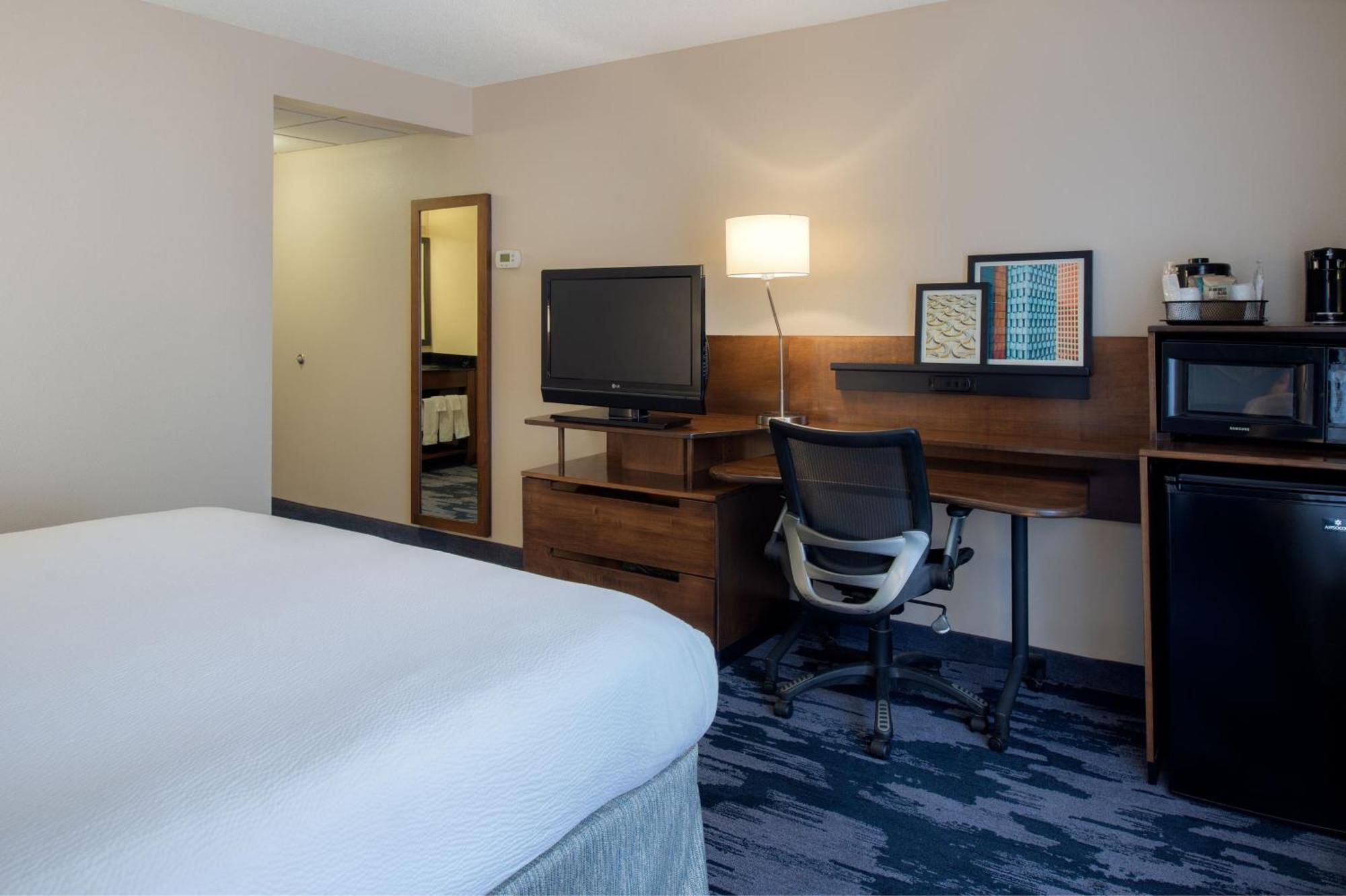 Hotel Fairfield By Marriott 3*